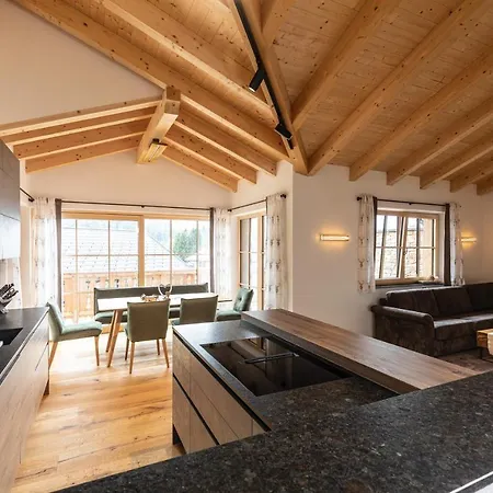 Dachstein Apartman *